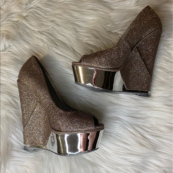 Shiekh size 7 sparkly glitter silver bronze heels - Picture 8 of 16